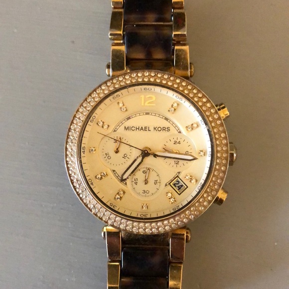 Michael Kors Tortoise Watch - Picture 2 of 5